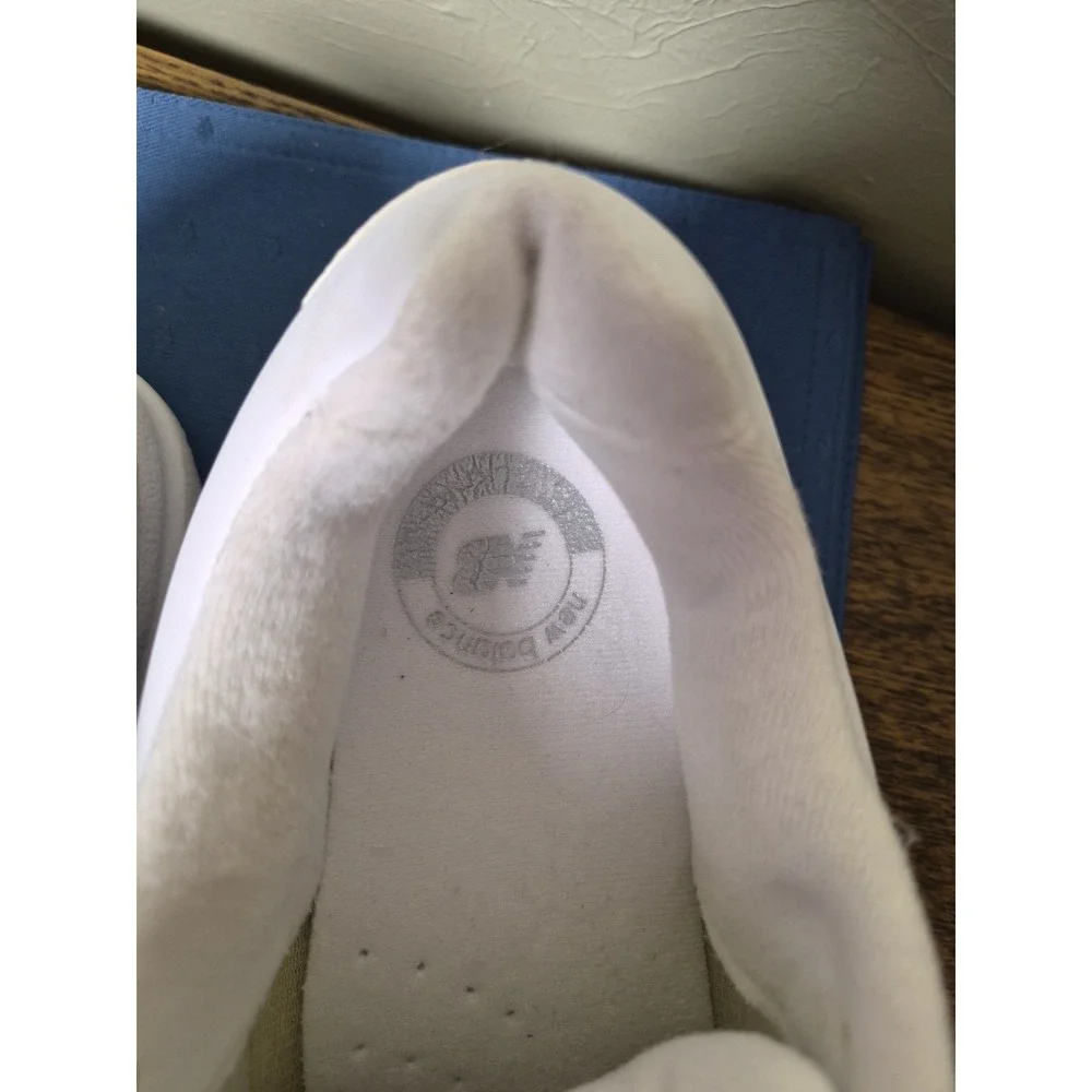 New Balance product pair